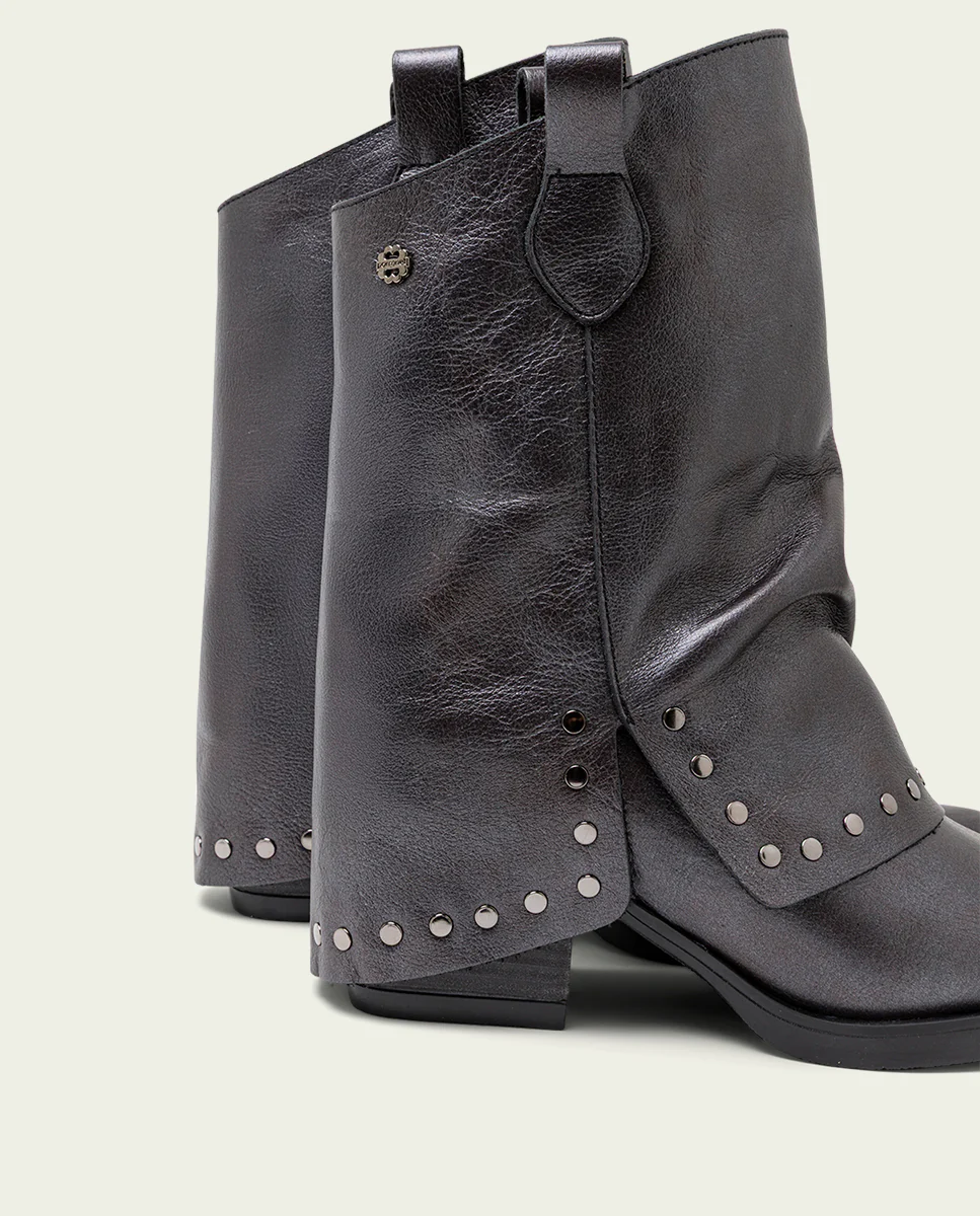 BOTAS DOBLE FAZ DE PIEL MOKA CON TACHUELAS FAITH - Image 6