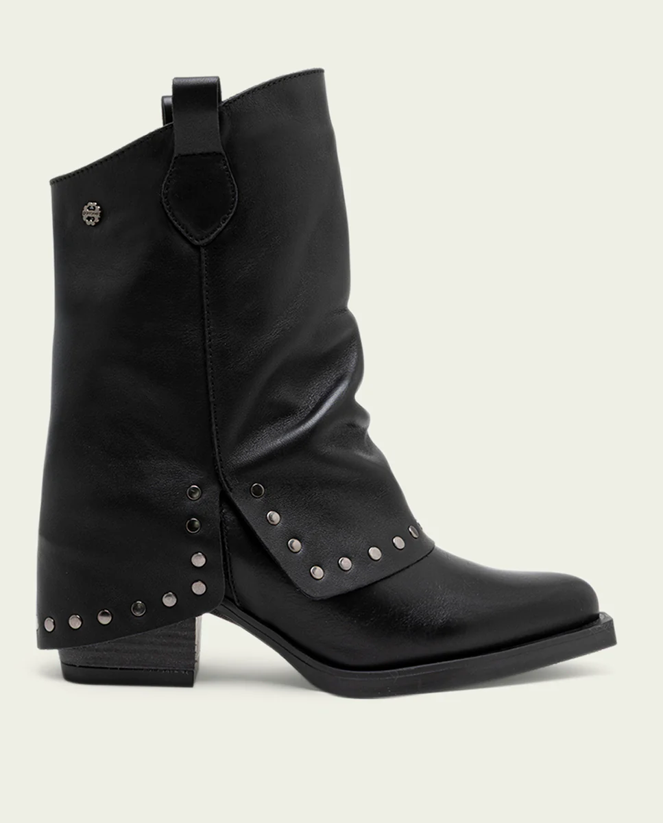BOTAS DOBLE FAZ DE PIEL NEGRO CON TACHUELAS FIORELLA - Image 3
