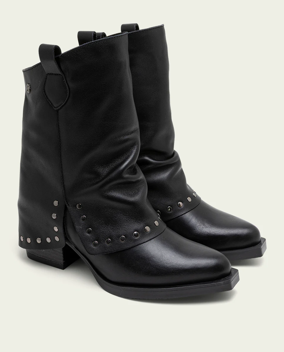 BOTAS DOBLE FAZ DE PIEL NEGRO CON TACHUELAS FIORELLA - Image 4