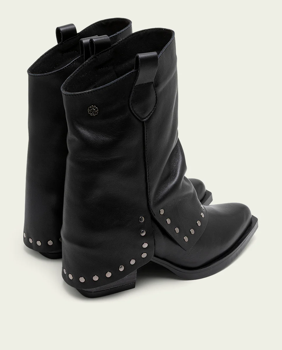BOTAS DOBLE FAZ DE PIEL NEGRO CON TACHUELAS FIORELLA - Image 5