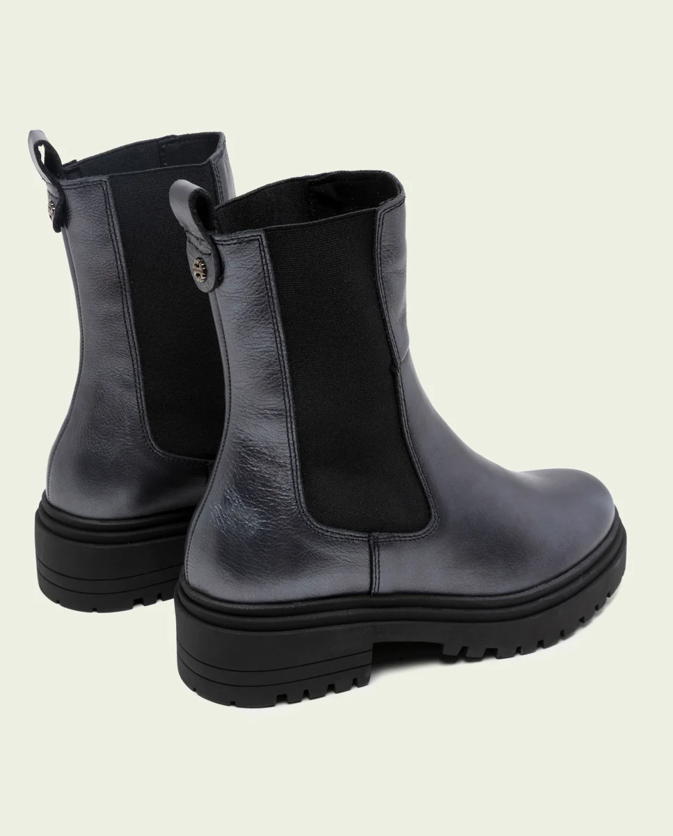 BOTINES DE PIEL METALIZADA MOKA CON ELÁSTICOS CAMILA - Image 3