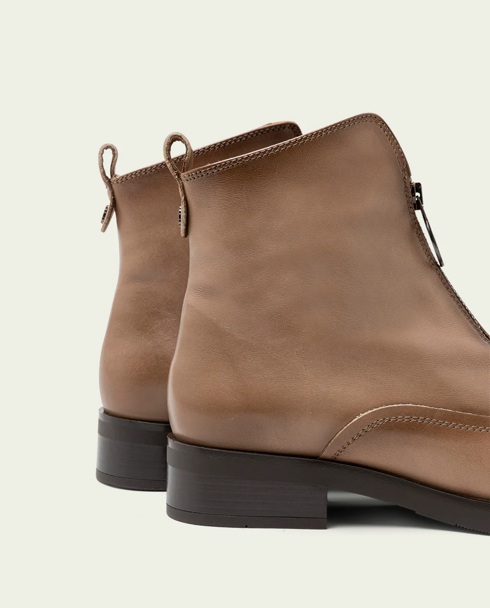 BOTINES DE PIEL TAUPE CON CREMALLERA CENTRAL BEATRIZ - Image 5