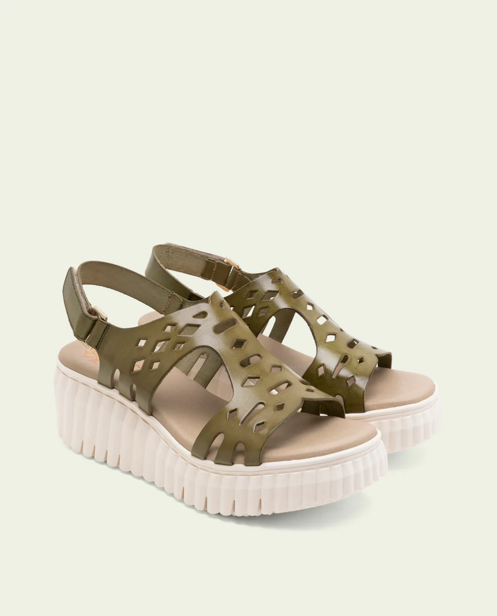 SANDALIA DE CUÑA DE PIEL TROQUELADA EULALIA KAKI - Image 2