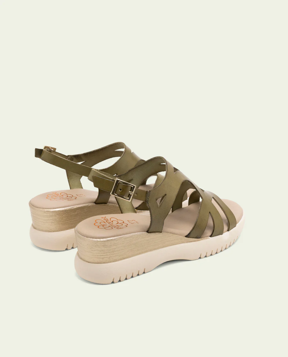 SANDALIA DE CUÑA PIEL ESTELA KAKI - Image 3