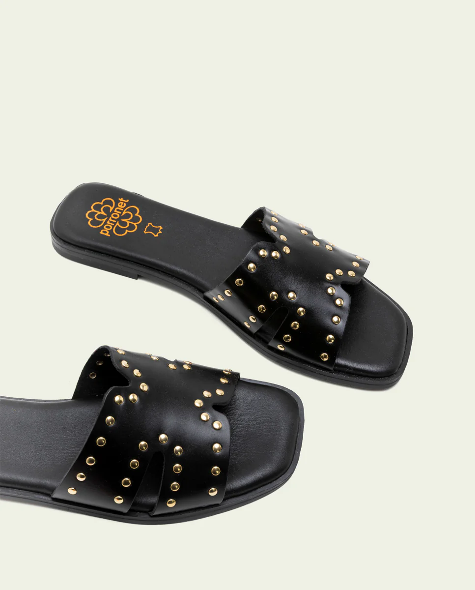 SANDALIA PLANA DE PIEL CON TACHUELAS BECCA NEGRO - Image 6