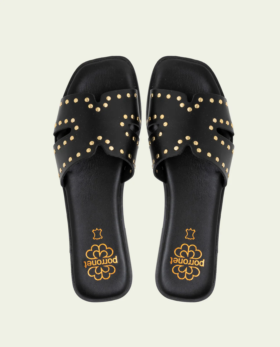 SANDALIA PLANA DE PIEL CON TACHUELAS BECCA NEGRO - Image 7