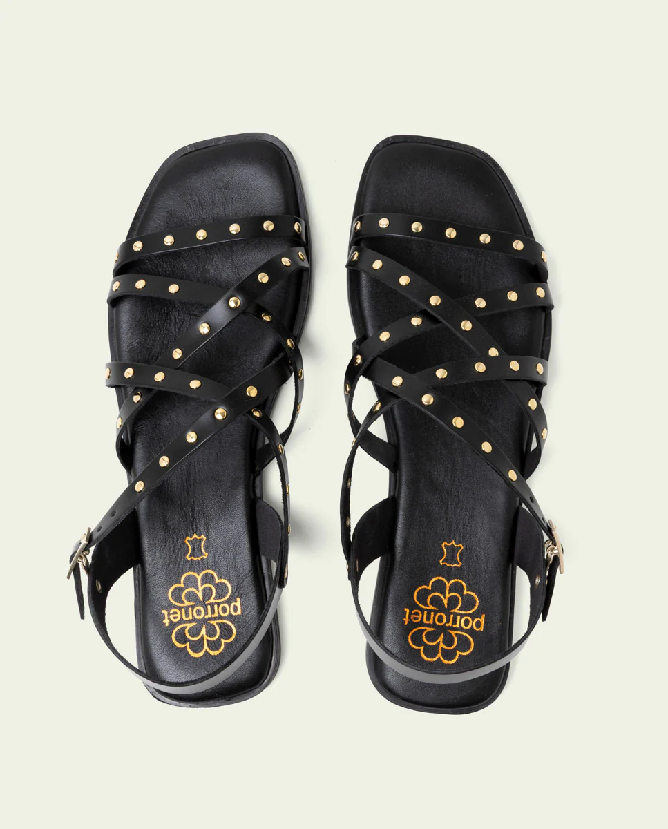 SANDALIA PLANA DE PIEL DE TIRAS CON TACHUELAS BLAIR NEGRO - Image 6