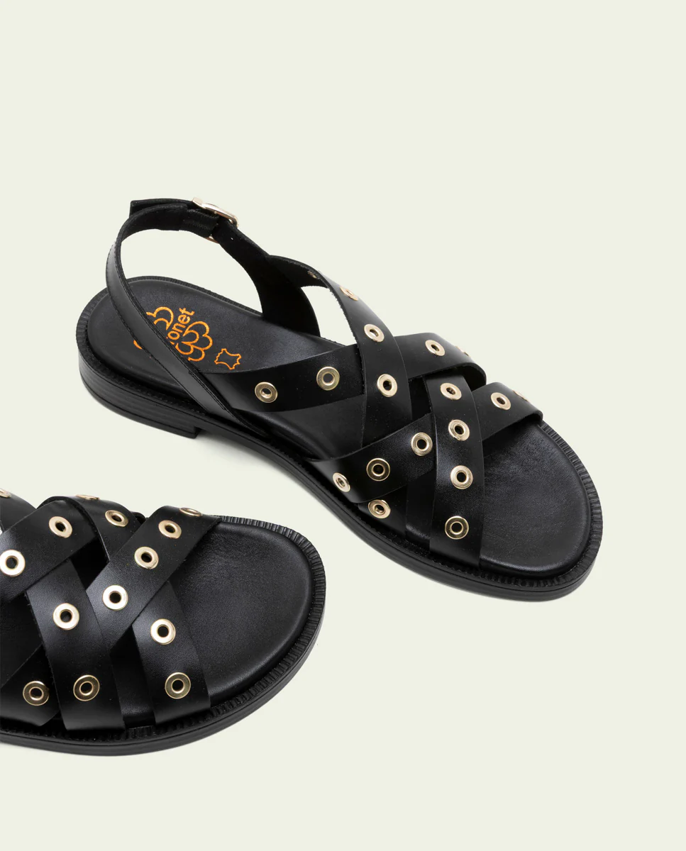 SANDALIA PLANA DE PIEL TACHUELAS CHLOE NEGRO - Image 5