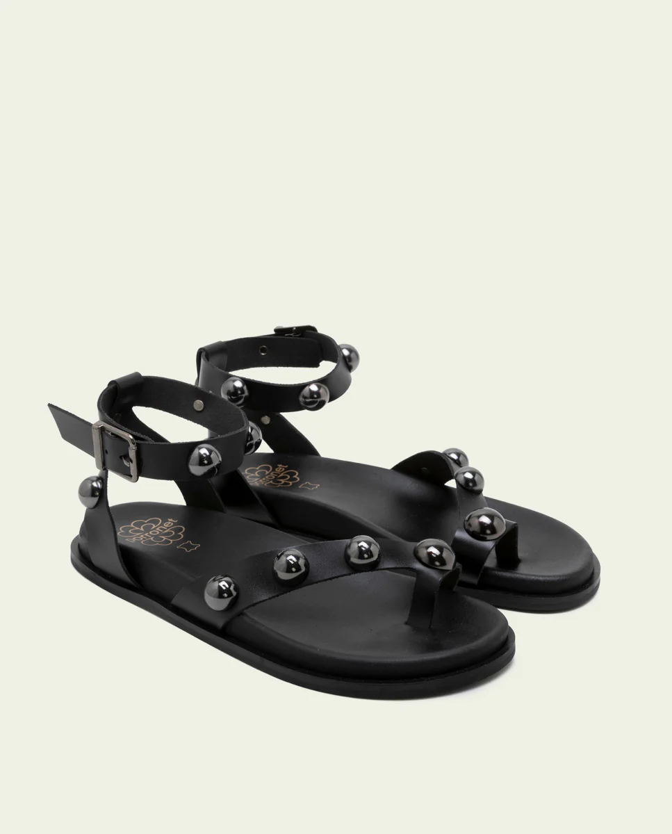 SANDALIA PLANA DE PIEL TACHUELAS HOLLY NEGRO - Image 3